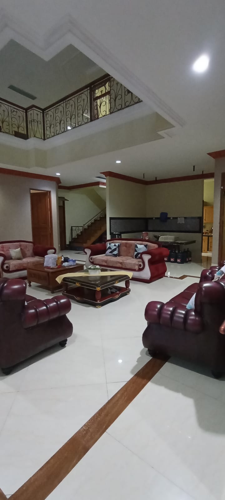 Dijual Rumah 2 Lantai Siap Huni di Pondok Cabe, Hoek, Dekat RS Mitra Keluarga Pondok Cabe