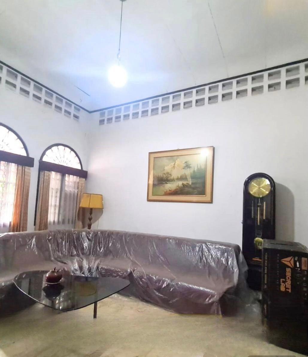 Rumah Dijual 1 Lantai di Cinere, Rumah Lama, Jalan lebar 2 Mobil, Tidak banjir 