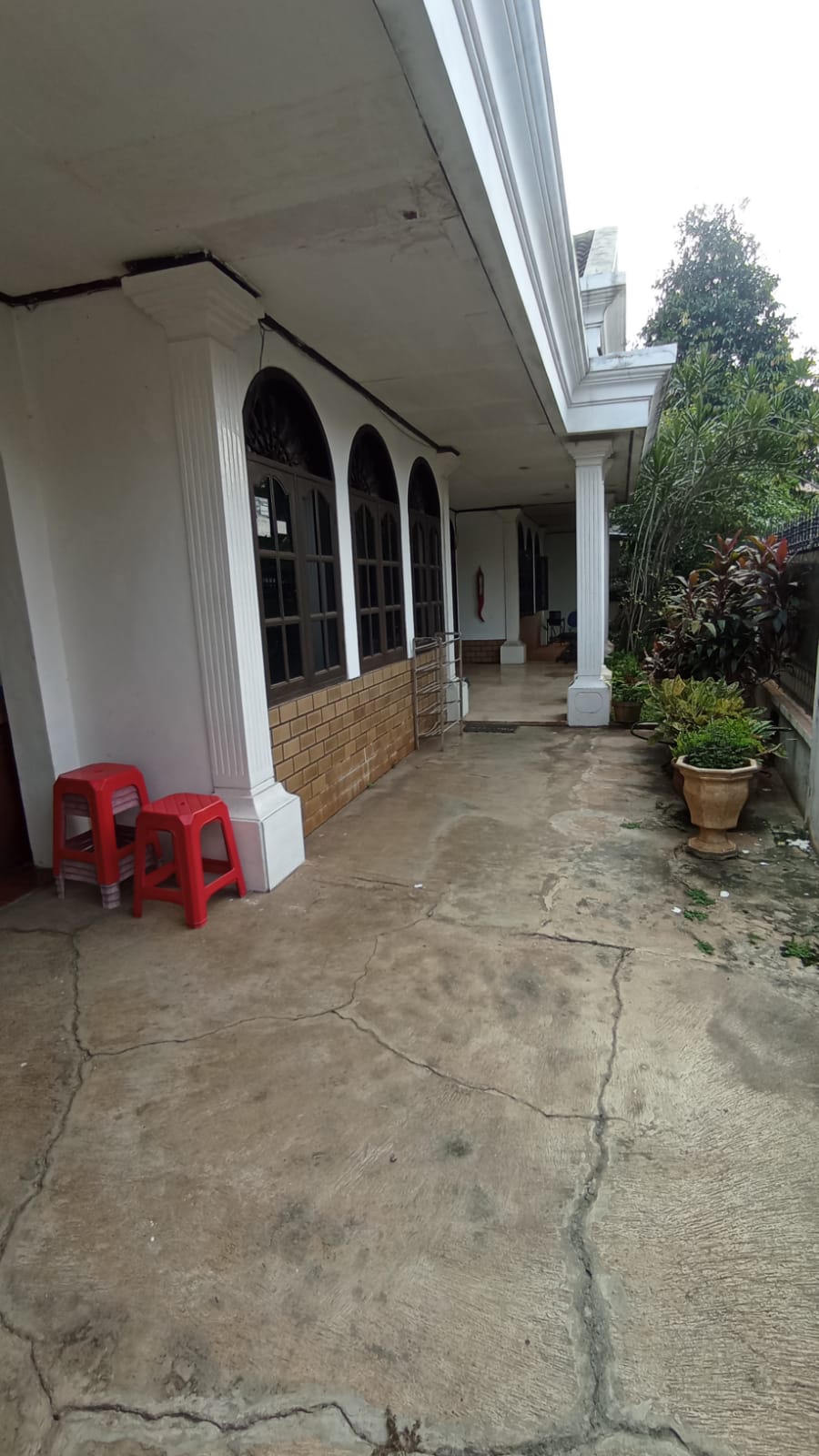 Rumah Dijual 1 Lantai di Cinere, Rumah Lama, Jalan lebar 2 Mobil, Tidak banjir 