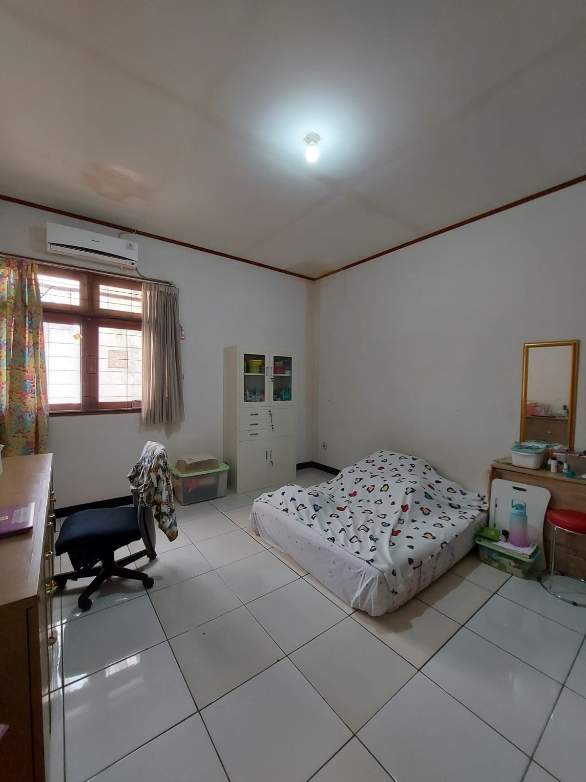 Rumah Dijual di Lebak Bulus, Harga Mendekati NJOP, Selangkah ke MRT Lebak Bulus