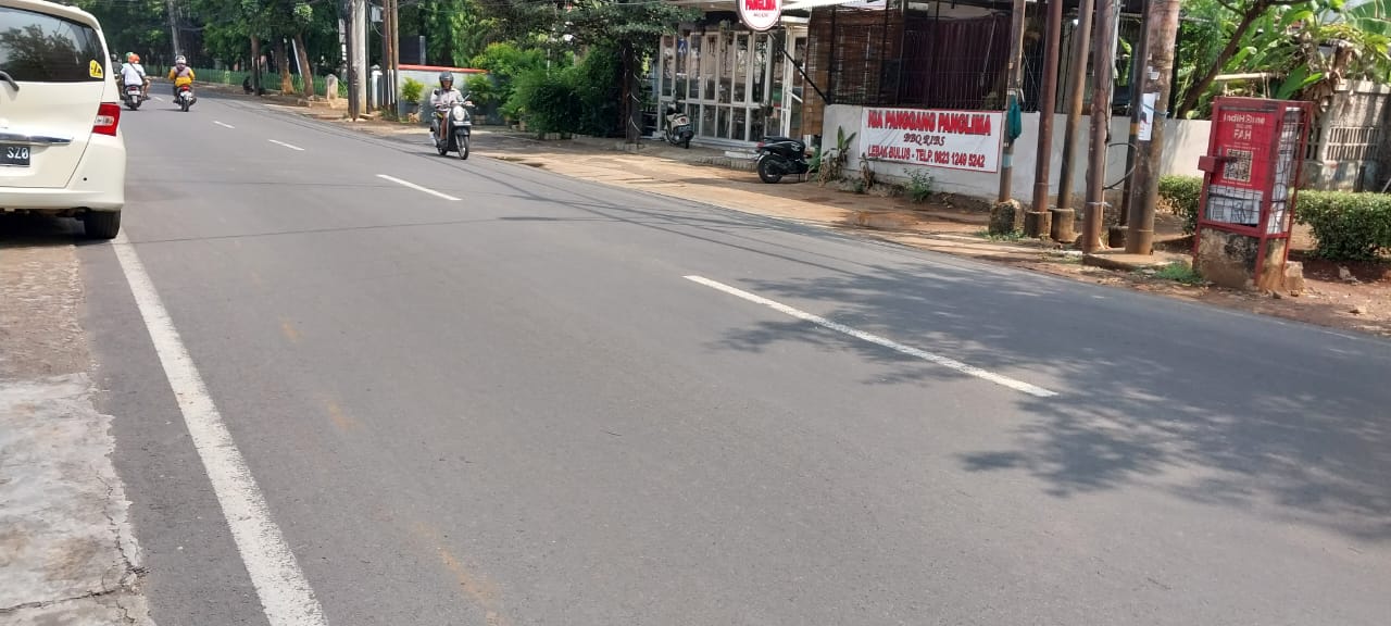Dijual Rumah Hitung Tanah Di Lebak Bulus. Dipinggi Jalan Raya. Cocok Usaha