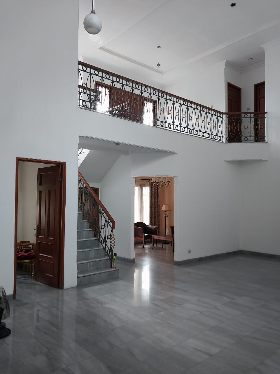 Jual Rumah 2 Lantai Di Jati Padang, Pasar Minggu, Dekat Tol TB Simatupang