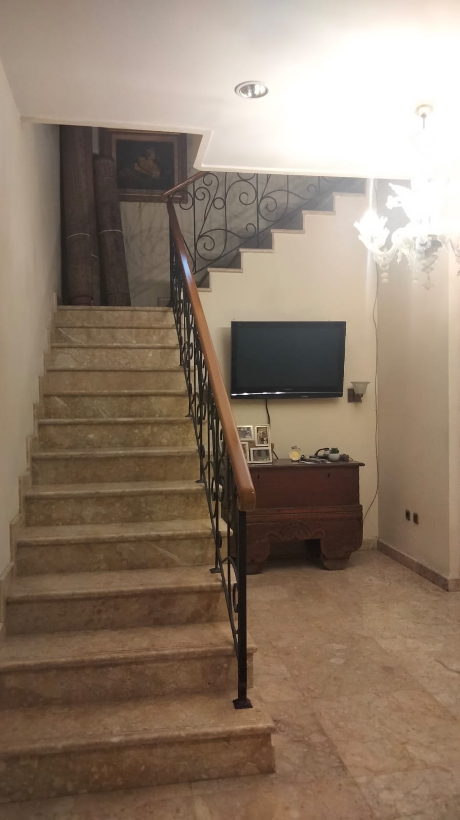 Rumah 2 Lantai Dalam Komplek di Pejaten, Design Arsitek, Lantai Marmer