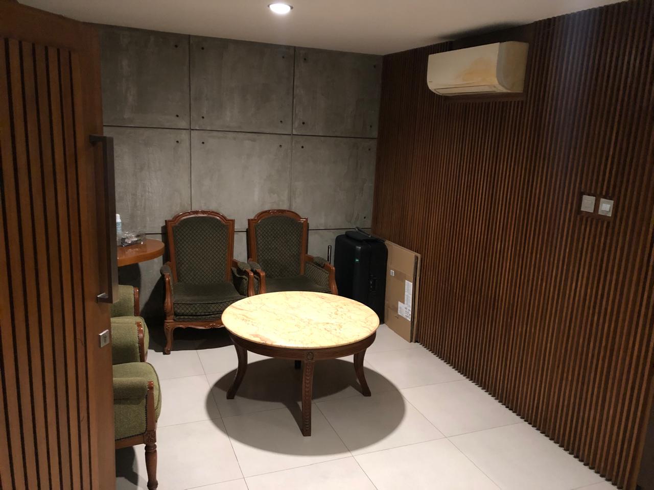 Rumah Dijual Di Pancoran, Dalam Komplek, Ada Basement dan Rooftop