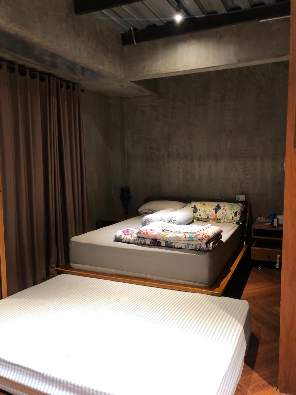 Rumah Dijual Di Pancoran, Dalam Komplek, Ada Basement dan Rooftop