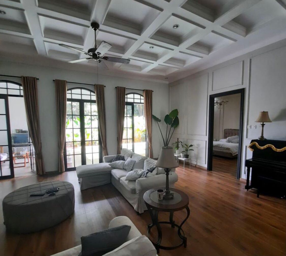 Dijual Rumah Modern Classic, Strategis, Dekat Veteran dan Pondok Indah