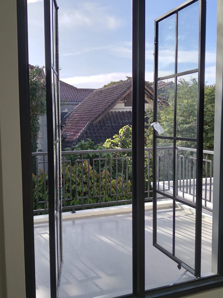 Rumah 2 Lantai Dijual di Villa Delima Lebak Bulus