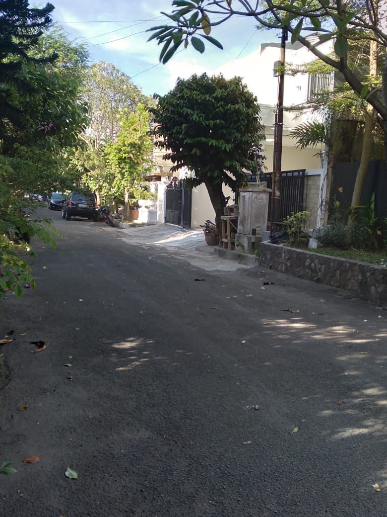 Rumah 2 Lantai Dijual di Villa Delima Lebak Bulus