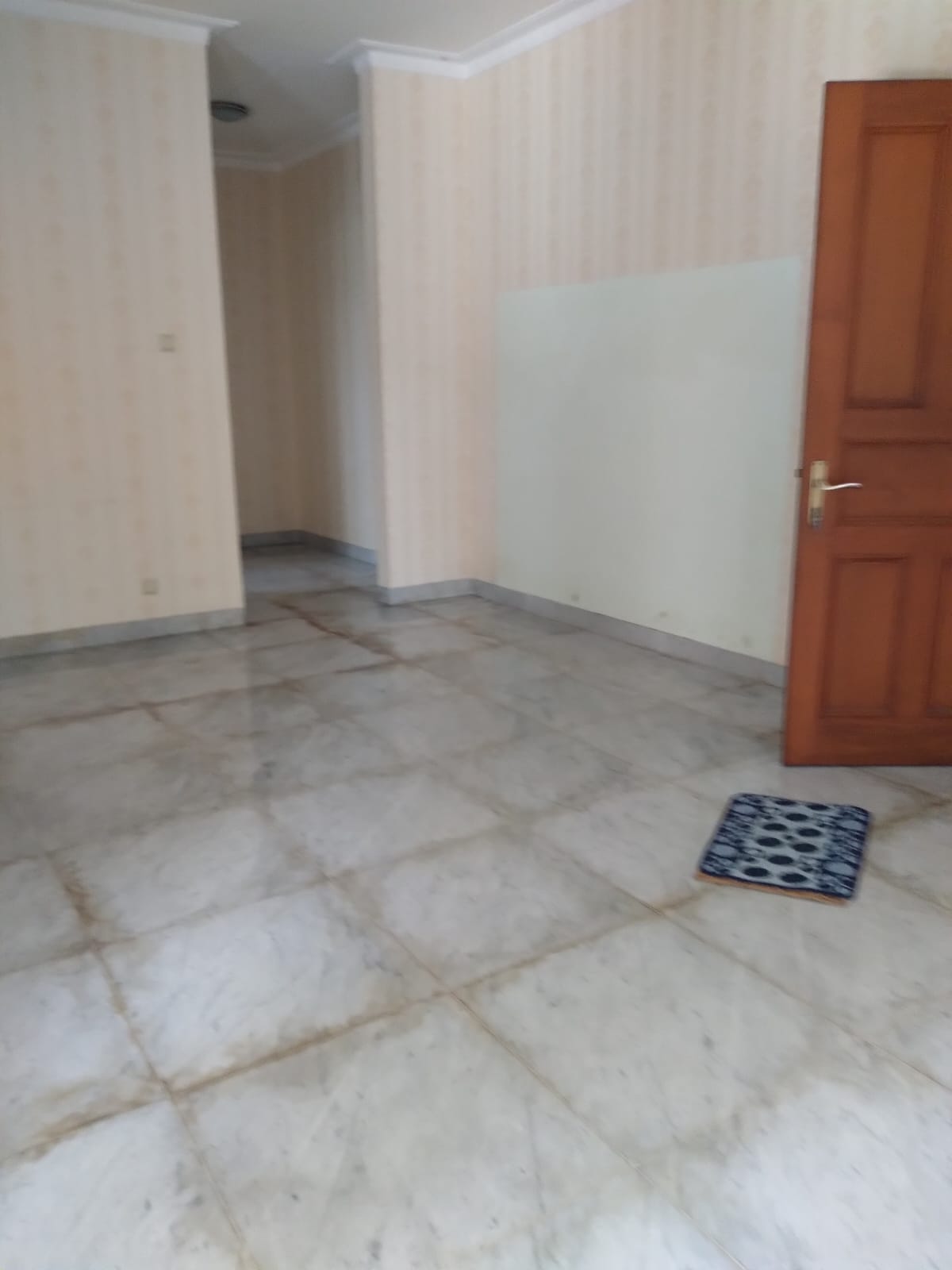 Dijual Rumah 2 Lantai di Bona Indah Lebak Bulus