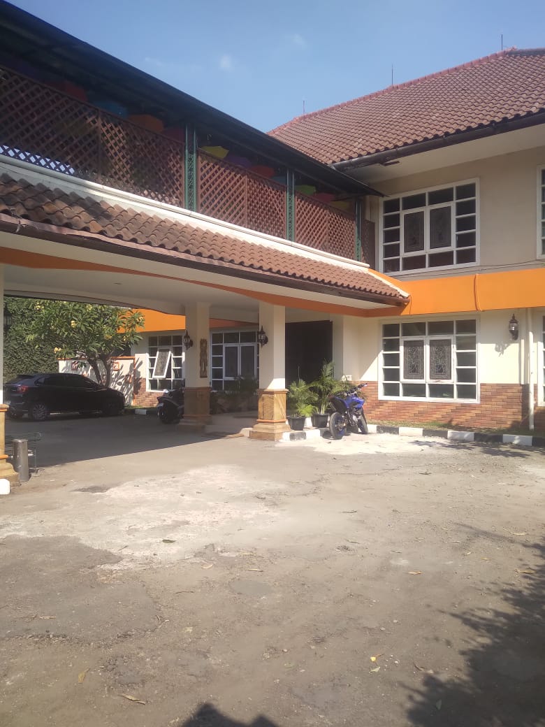 Dijual Rumah Kost, Guesthouse di Pejaten, Pasar Minggu, 2 Lantai