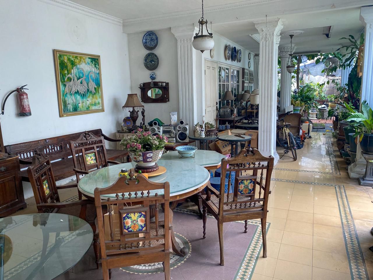 Rumah Dijual Di Tebet, 2 Lantai, Ada Kolam Renang