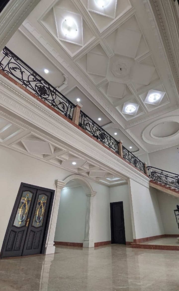 Rumah 2 Lantai di Menteng, Ada Basement