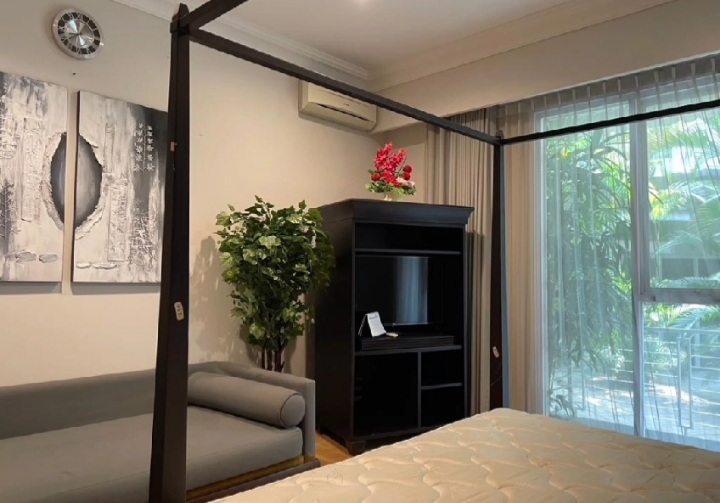 Rumah Dijual di Bintaro Sektor 5, Mewah, Luas