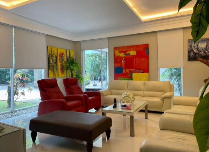 Rumah Dijual di Bintaro Sektor 5, Mewah, Luas