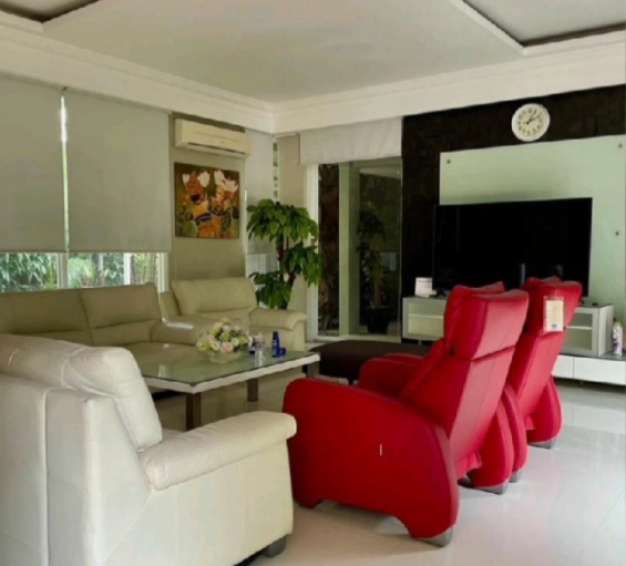 Rumah Dijual di Bintaro Sektor 5, Mewah, Luas