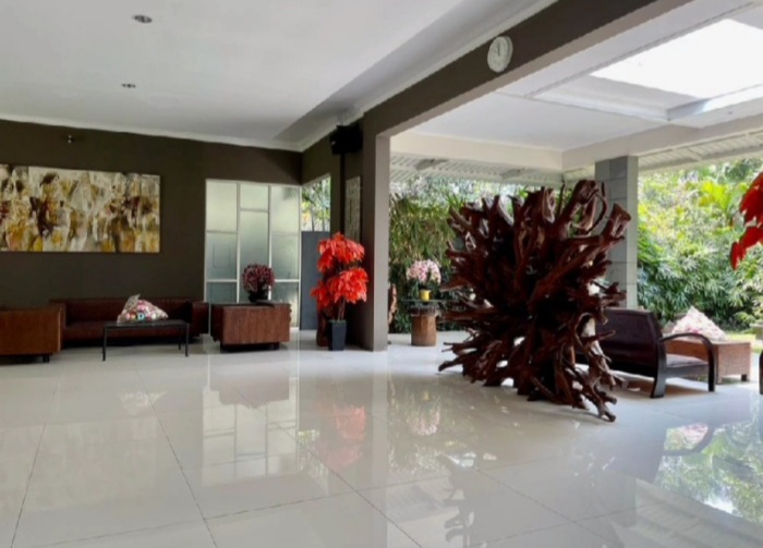Rumah Dijual di Bintaro Sektor 5, Mewah, Luas
