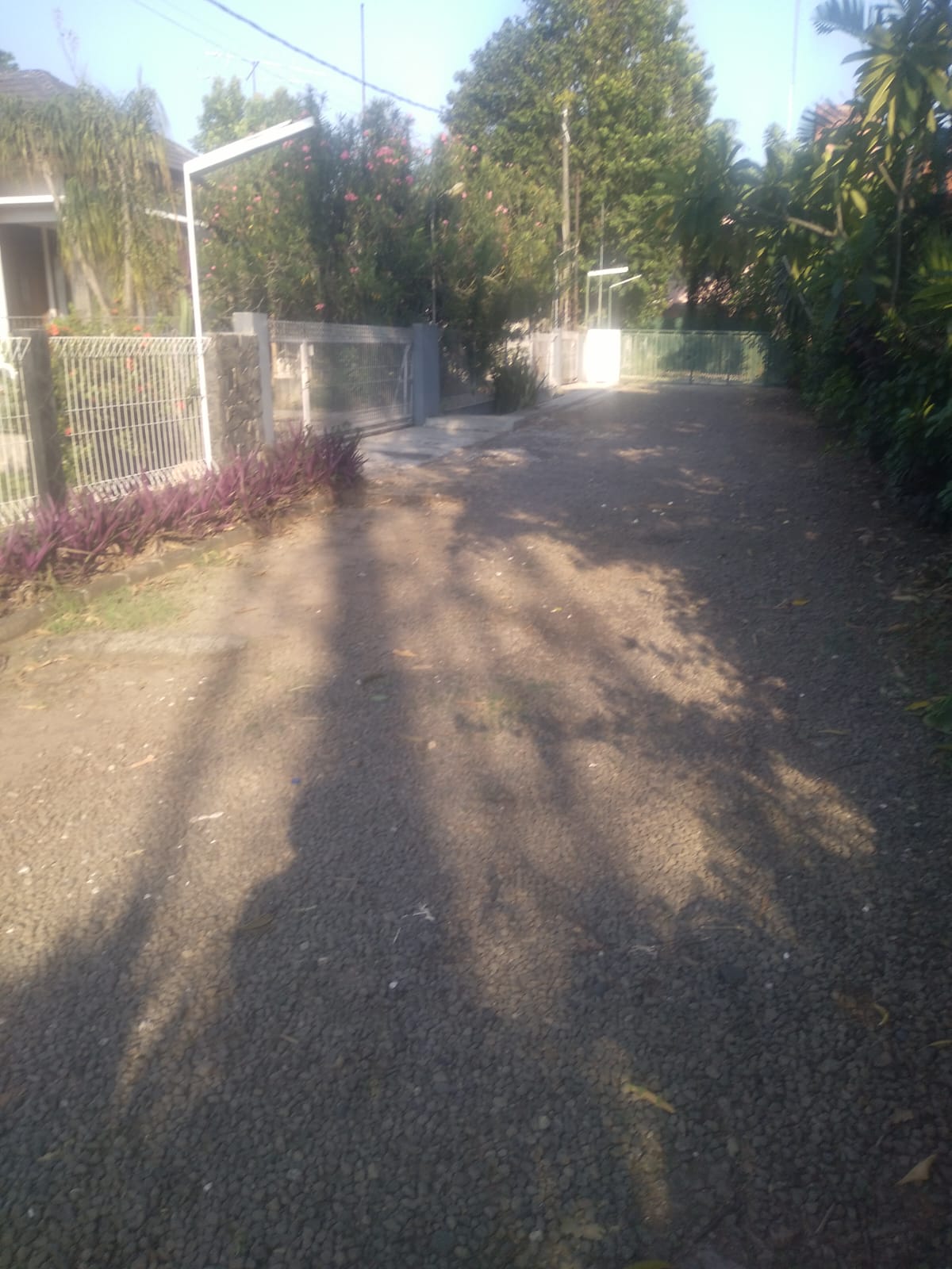 Rumah Dijual di Ciputat, Rumah 1 Lantai, Tanah Luas