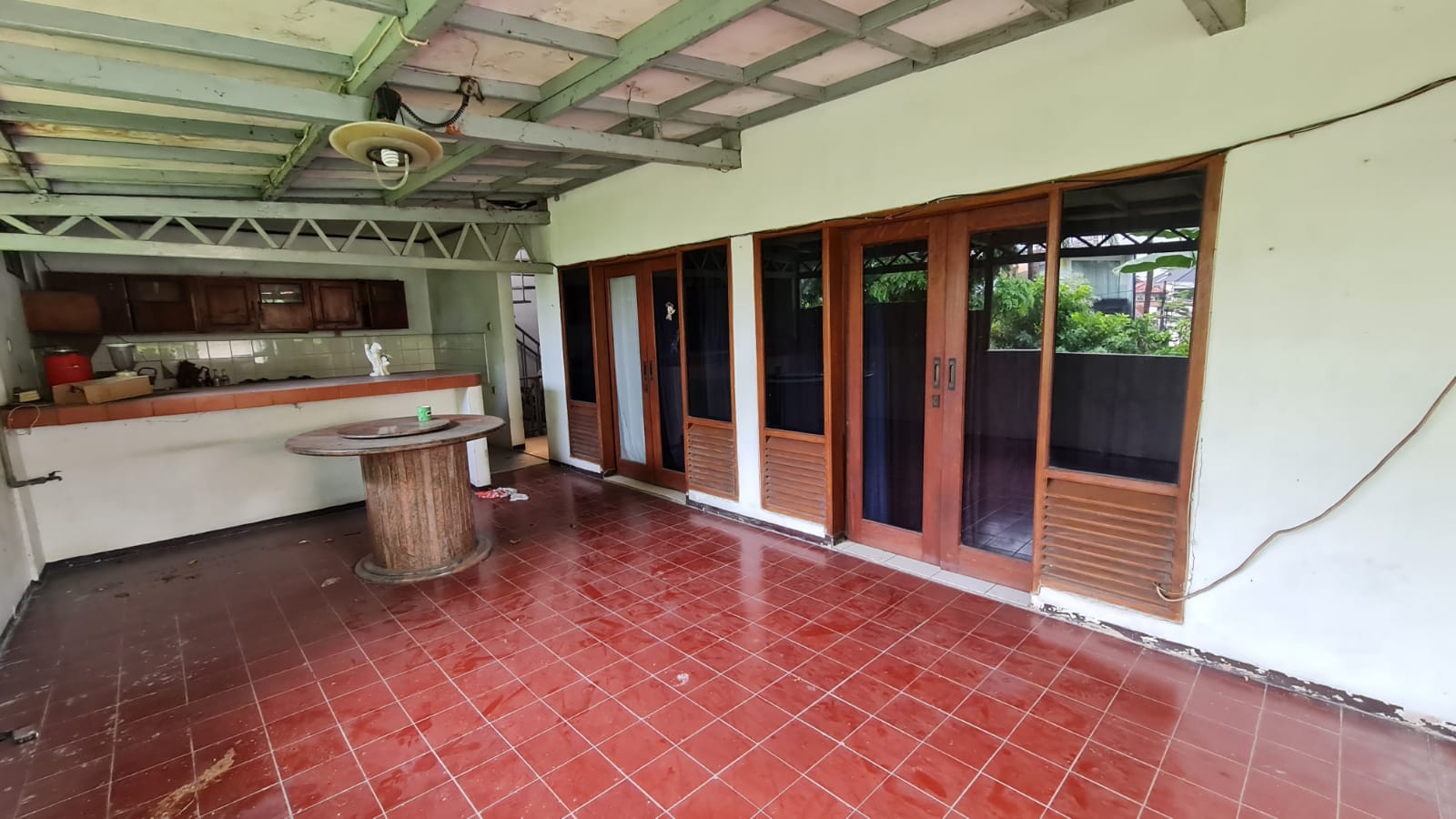 Rumah Lama 2 Lantai, Huk, di Pondok Indah, Samping Taman!