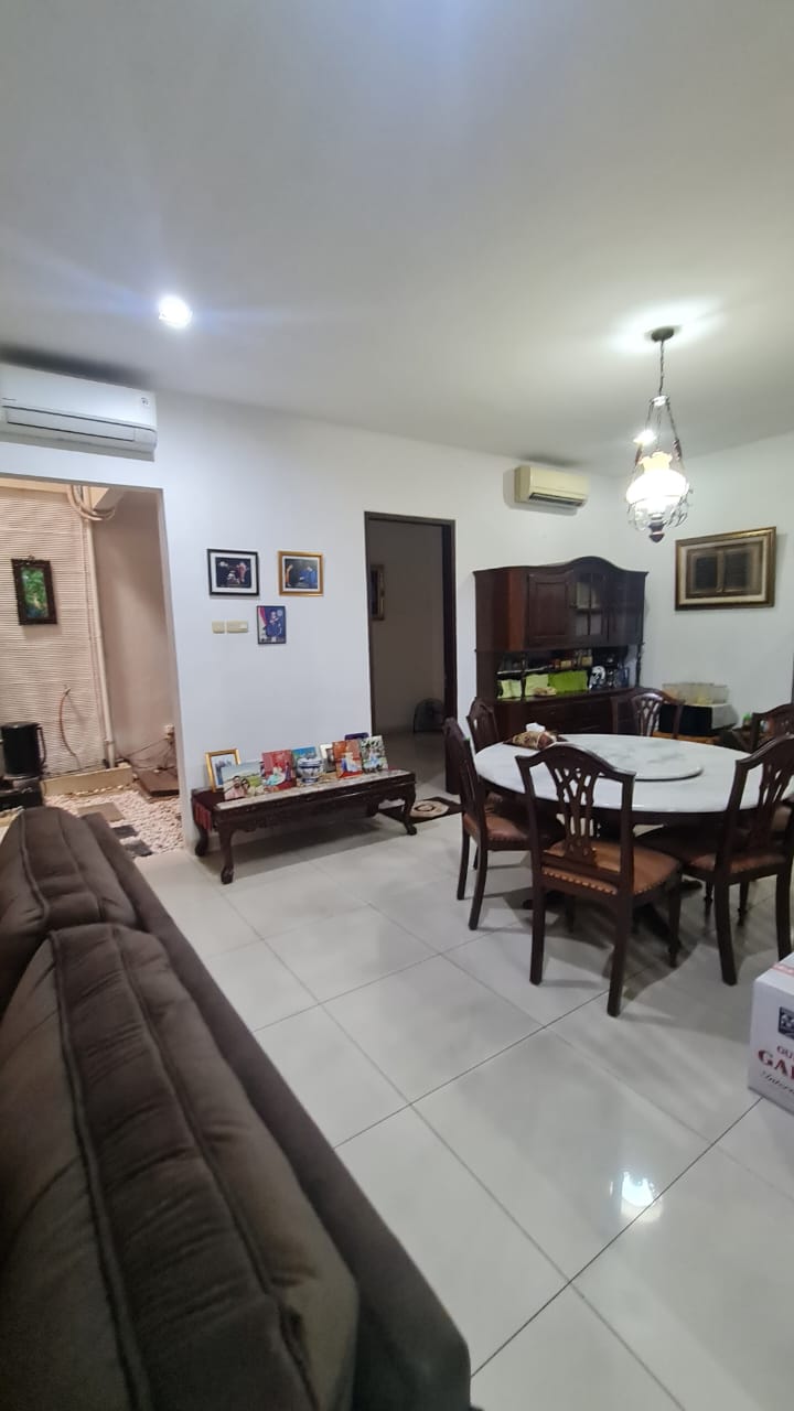 Dijual Rumah Murah di Pinang Nikel Pondok Indah. 2 Lantai Dekat Pondok Indah Mall. Minimalis