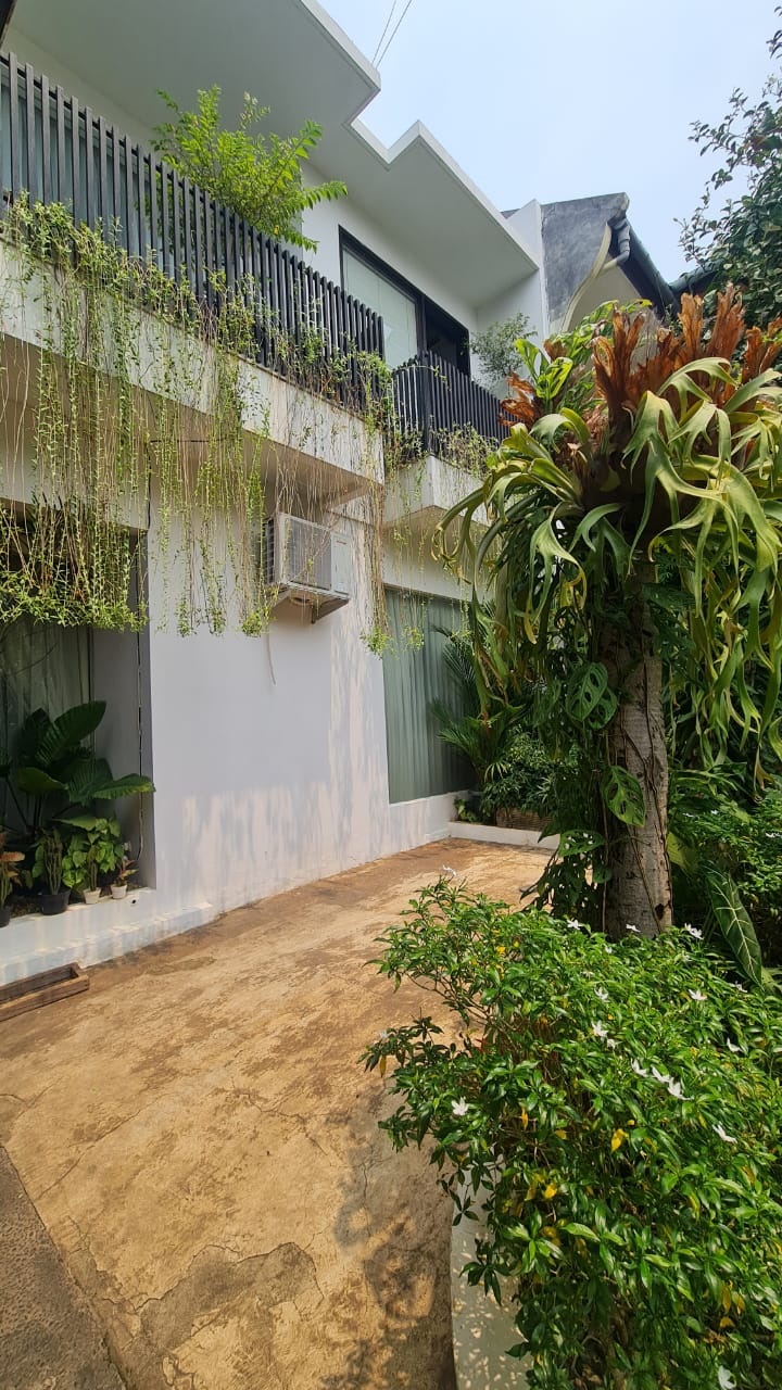Dijual Rumah Murah di Pinang Nikel Pondok Indah. 2 Lantai Dekat Pondok Indah Mall. Minimalis