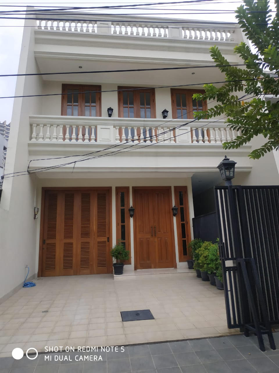 Rumah Murah Brand New. Harga Turun Drastis. Ada Pool