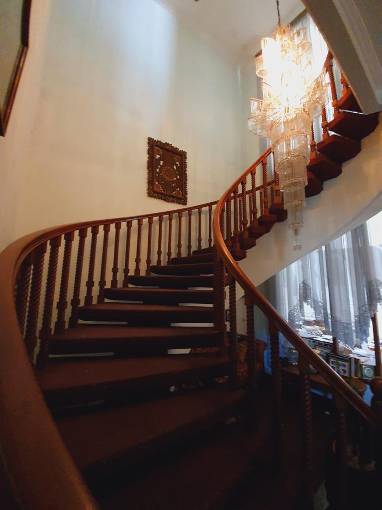 Rumah di Pondok Indah Jakarta Selatan. Halaman Luas