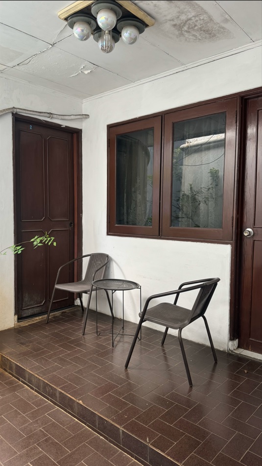 Rumah 4 lantai di Pondok Indah, 25 KT, cocok kost exclusive, lokasi strategis