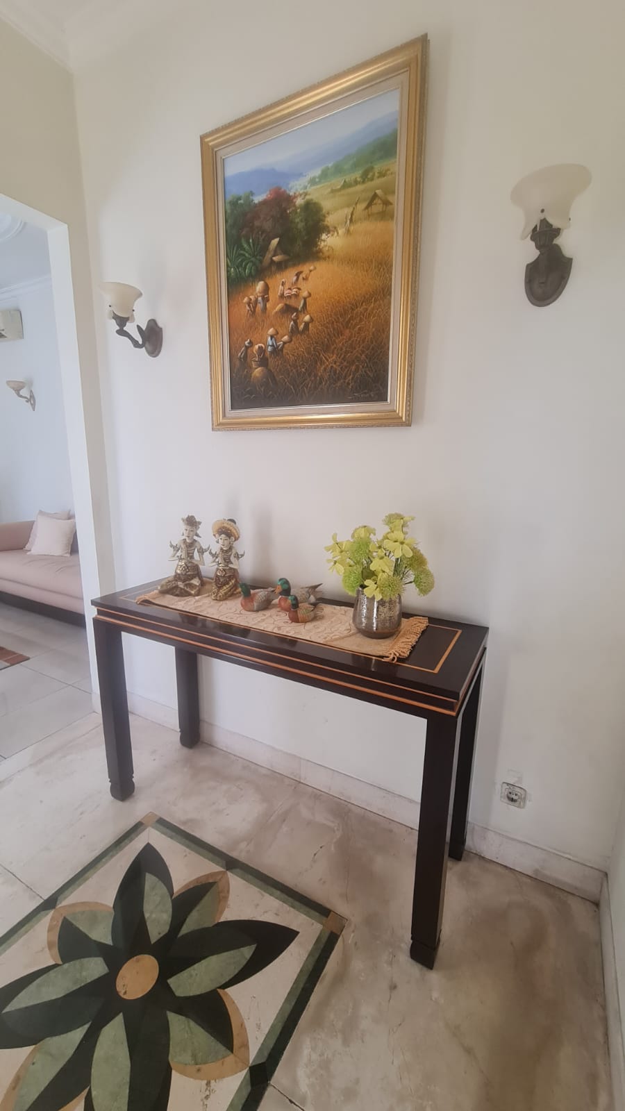 Rumah Mewah Depan Taman area Metro Alam dan Alam Asri, Langka. Ada Kolam Renang