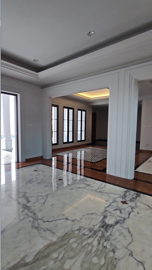 Rumah Mewah Brand New di Pondok Indah