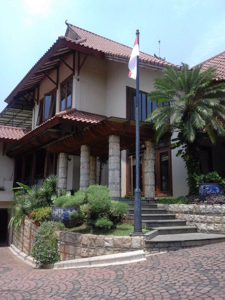 Rumah Pondok Indah Luas 2647 M2 Ada Paviliun, Gallery. Asri dan Nyaman