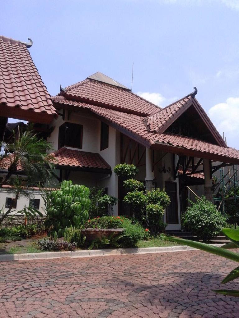 Rumah Pondok Indah Luas 2647 M2 Ada Paviliun, Gallery. Asri dan Nyaman