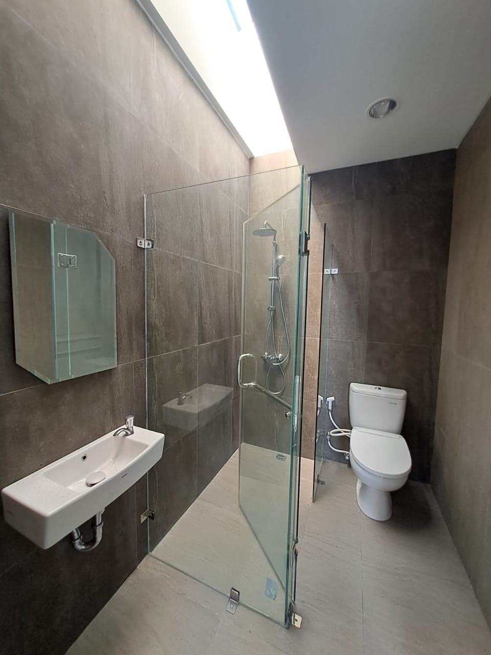 Rumah Mewah 3.5 Lantai Dijual di Area Premium Kemang – Super Eksklusif