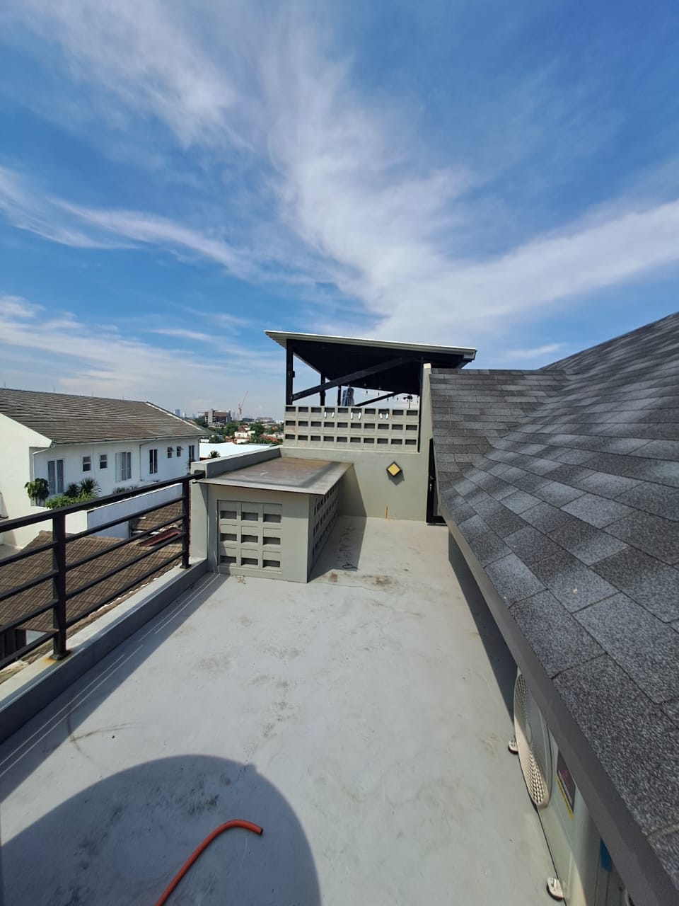 Rumah Mewah 3.5 Lantai Dijual di Area Premium Kemang – Super Eksklusif