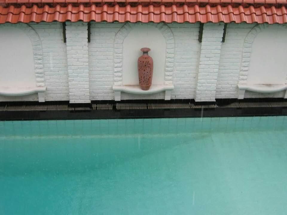 Rumah di Pejaten Barat, Ada Pool, Tanah Luas