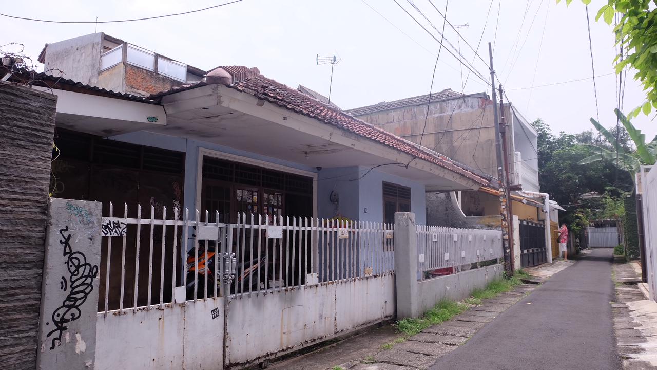 Rumah Tua di Tebet, Jalan 1 Mobil, 1 Lantai