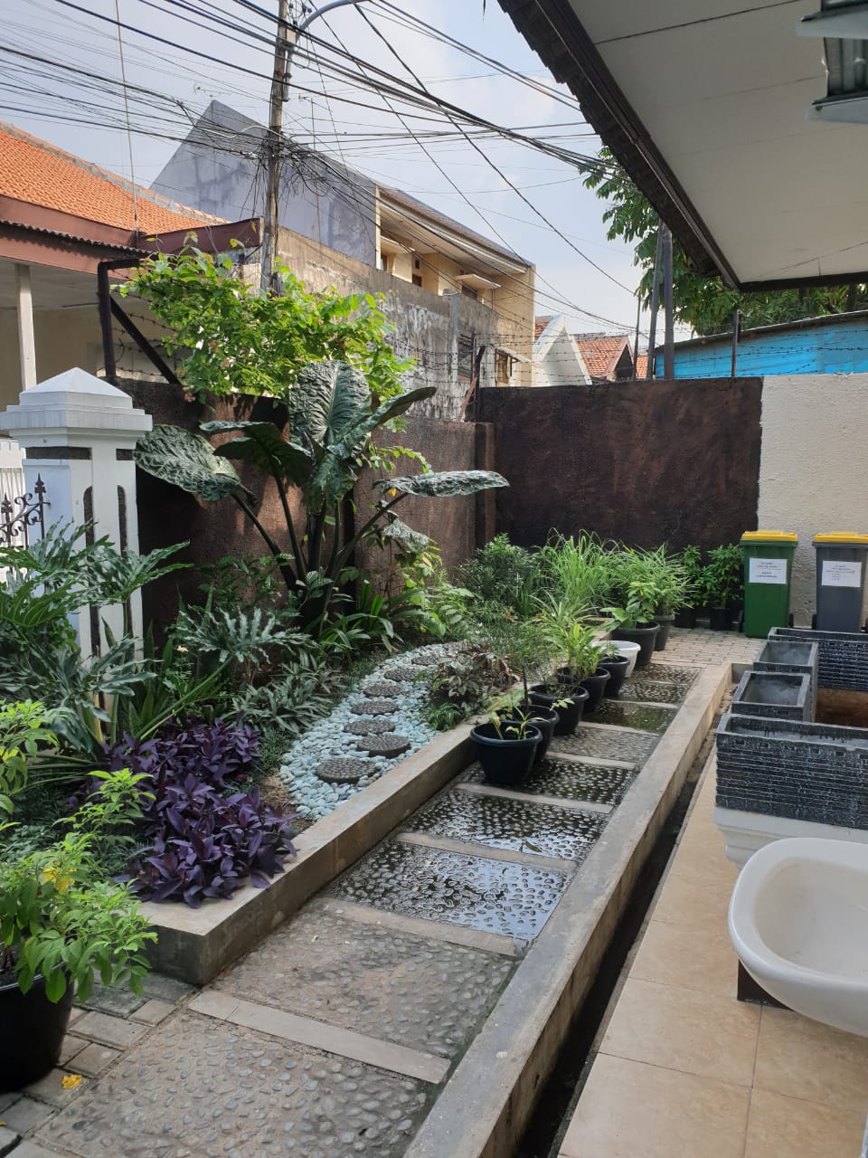 Rumah Cantik 2 Lantai di Bendungan Hilir