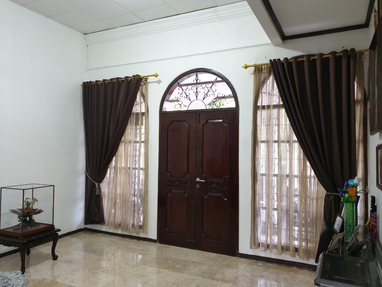 Rumah Cantik 2 Lantai di Bendungan Hilir
