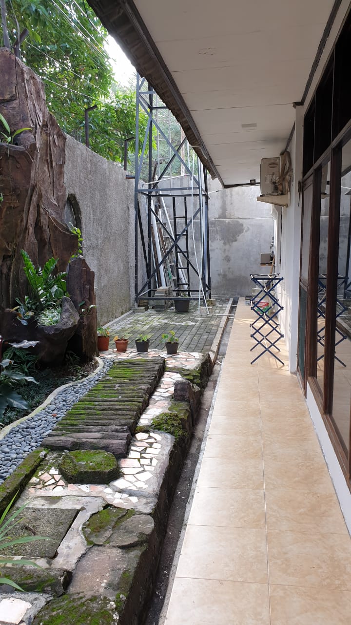 Rumah Cantik 2 Lantai di Bendungan Hilir