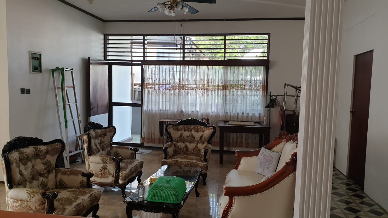 Rumah Cantik 2 Lantai di Bendungan Hilir