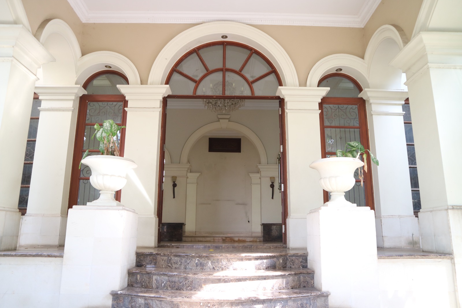 Rumah di Patra Kuninga, Dekat Rasuna Said dan Kantor Dubes