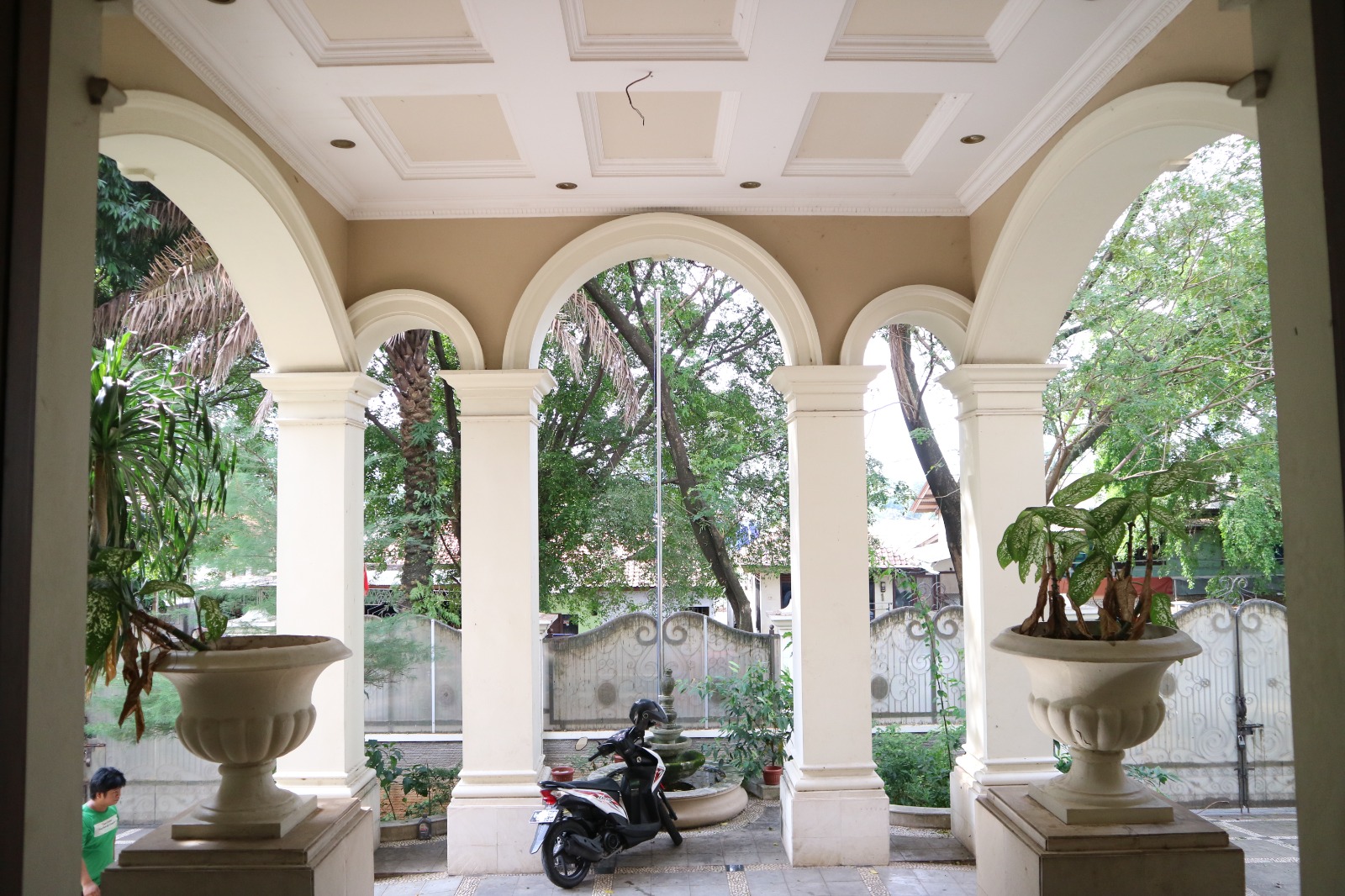 Rumah di Patra Kuninga, Dekat Rasuna Said dan Kantor Dubes