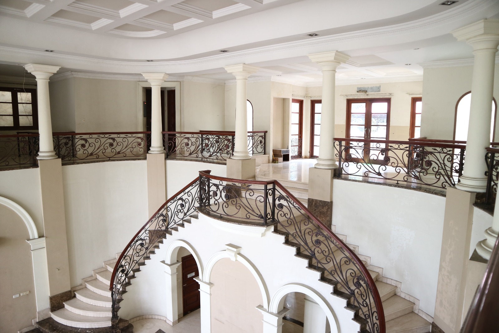 Rumah di Patra Kuninga, Dekat Rasuna Said dan Kantor Dubes