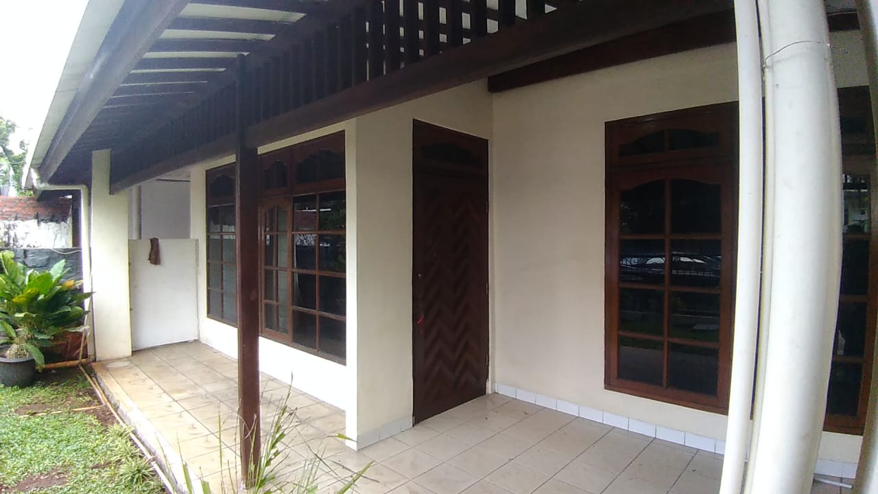 Rumah 1 Lantai Dengan Paviliun Area Gandaria Kebayoran Baru