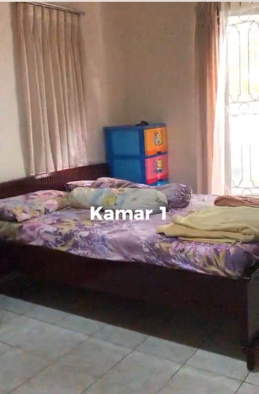 Rumah 2 Lantai di Petogogan, Ada Studio Music dan Taman