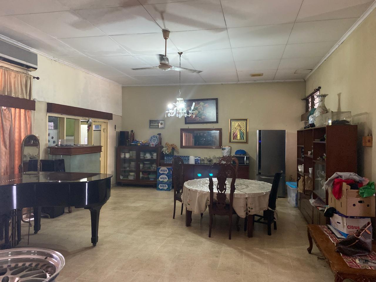 Jual Rumah Hitung Tanah Area Kyai Maja - Rumah Pojok, Lingkungan Tenang, Jalan 2 Mobil