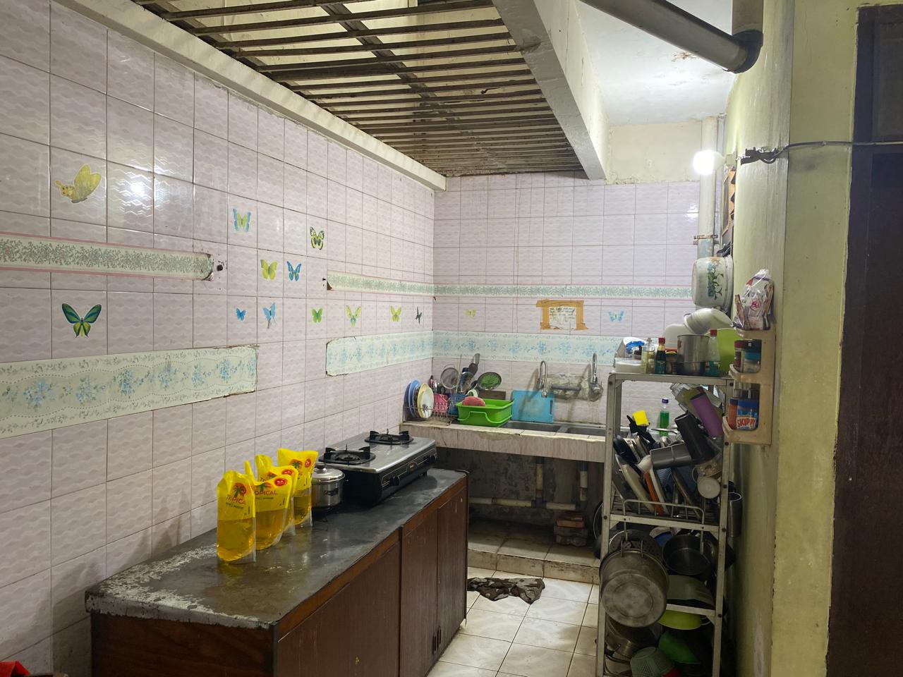 Jual Rumah Hitung Tanah Area Kyai Maja - Rumah Pojok, Lingkungan Tenang, Jalan 2 Mobil