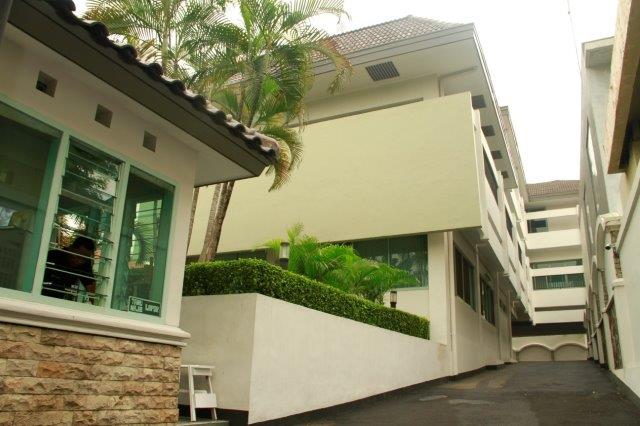 Rumah di Menteng, Bentuk Tanah L