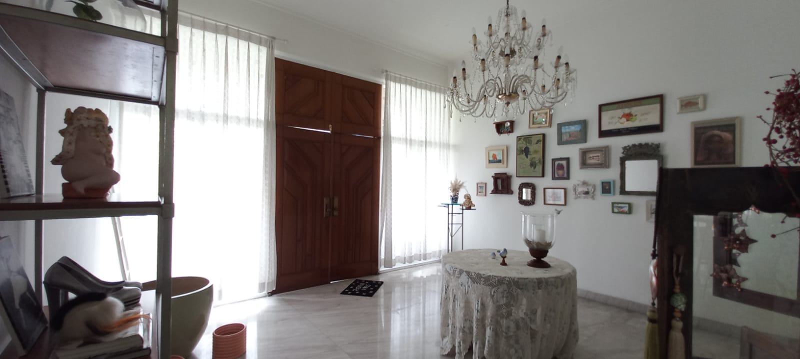 Rumah 2 Lantai di Simprug, Terusan Hang Lekir, Jalan Lebar