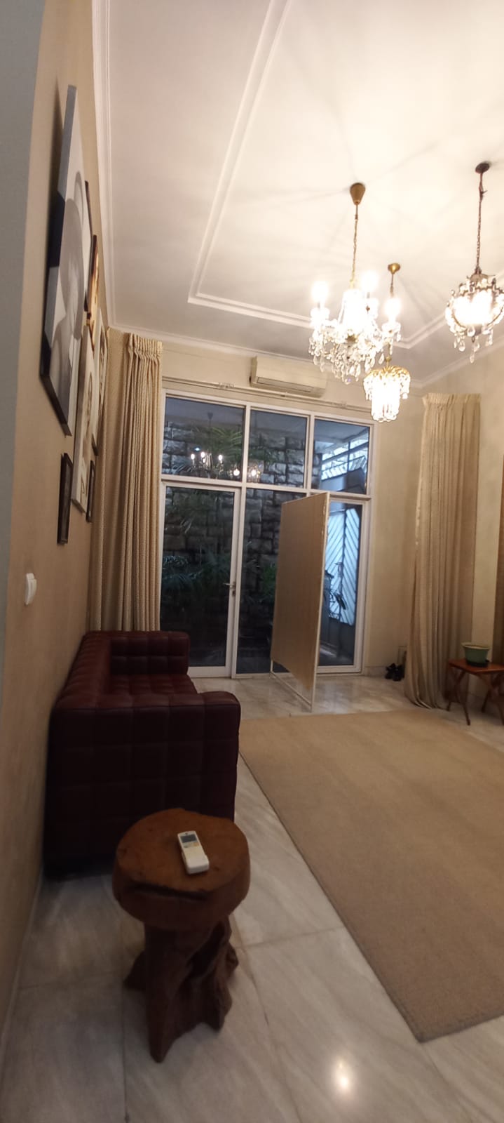 Rumah 2 Lantai di Simprug, Terusan Hang Lekir, Jalan Lebar