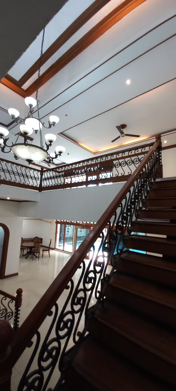 Rumah di Simprug, Jalan Besar, Dekat Senayan City